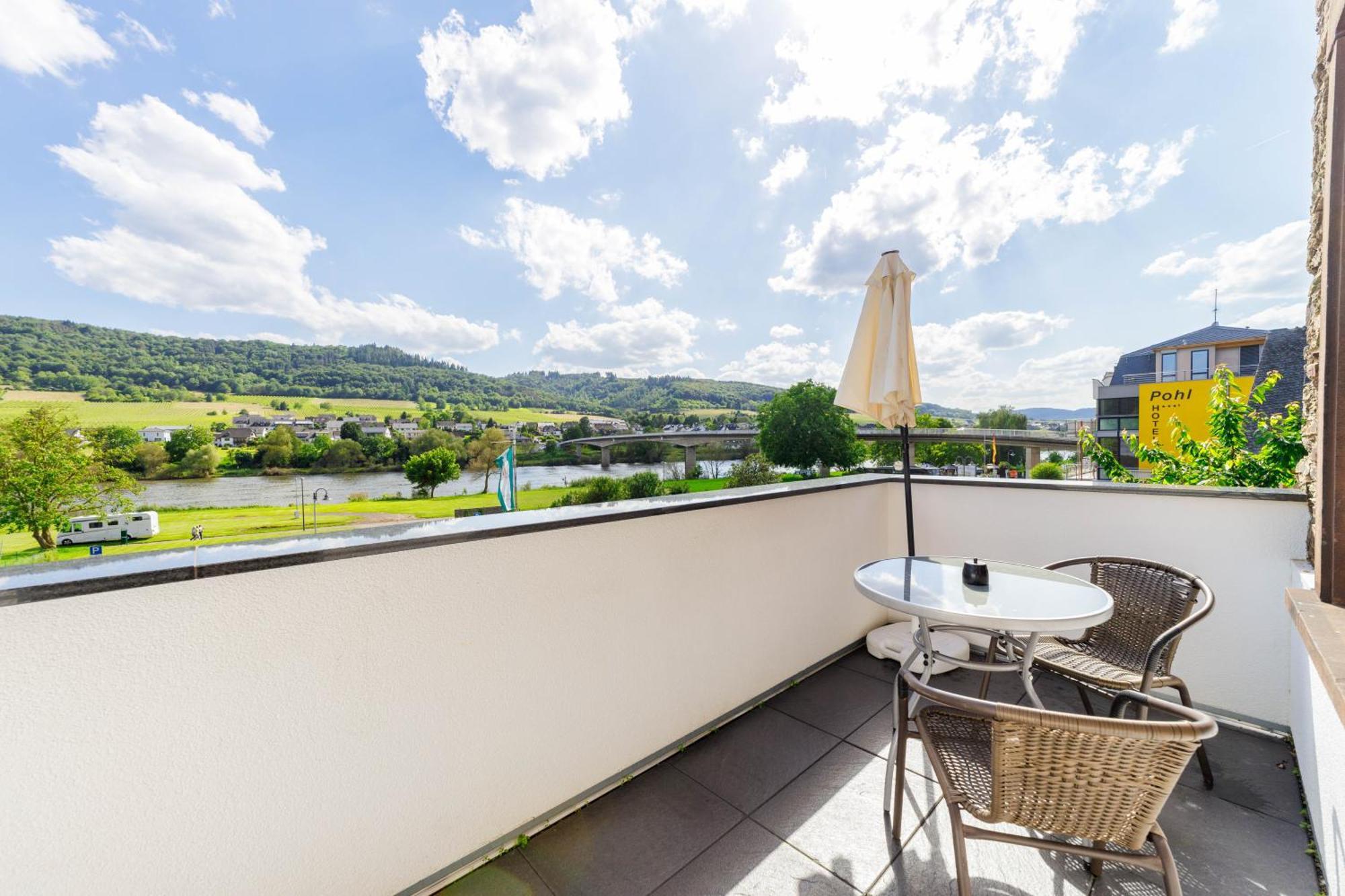 Vonmos Moselblick Apartments Kinheim Exterior foto